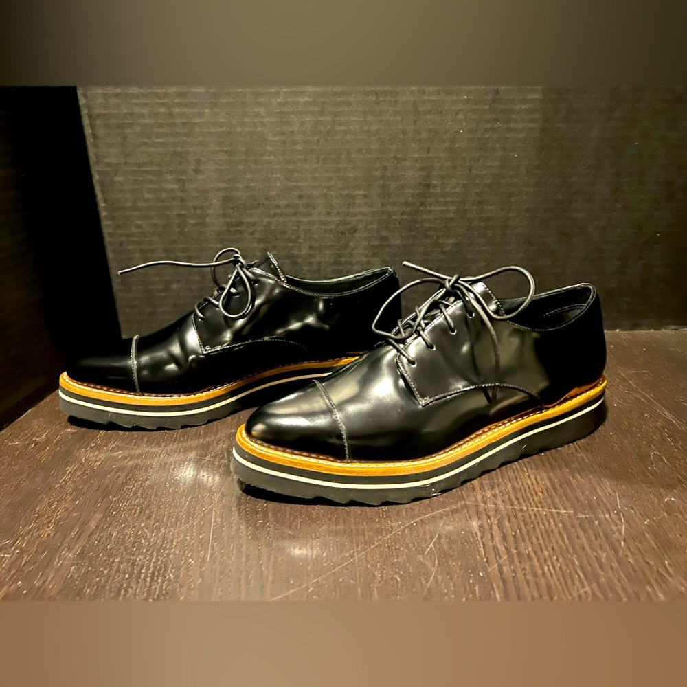 Vince Women’s Alanis Leather Oxford NWOT